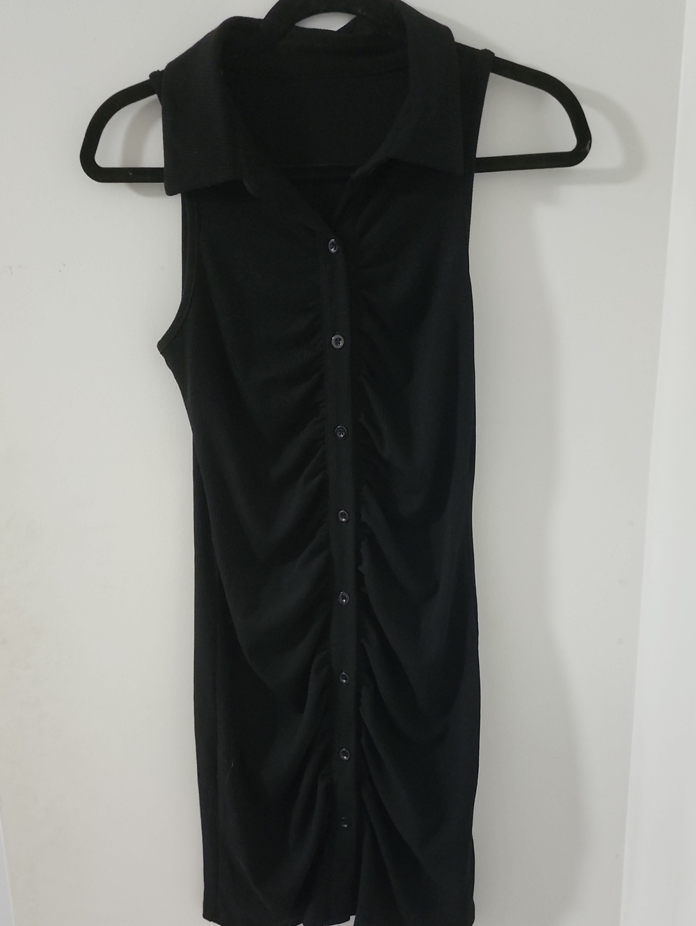 Sleeveless Ruched Button-Front Dress - Black